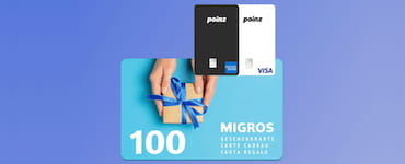 Migros Geschenkkarte und poinz Kreditkarten (American Express und Visa) auf blauem Hintergrund